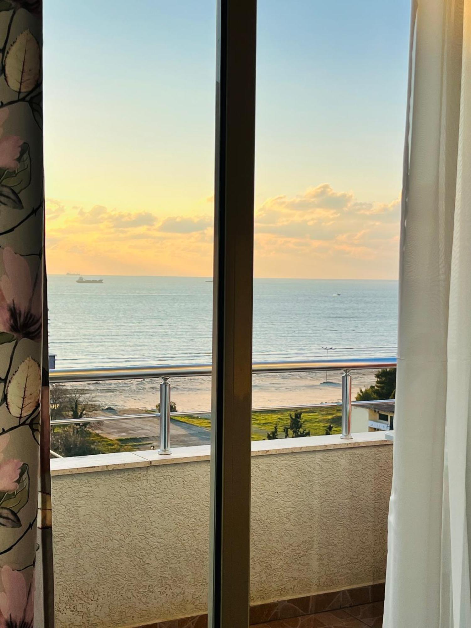 Lunasol Seaside Apartments Durrës 외부 사진